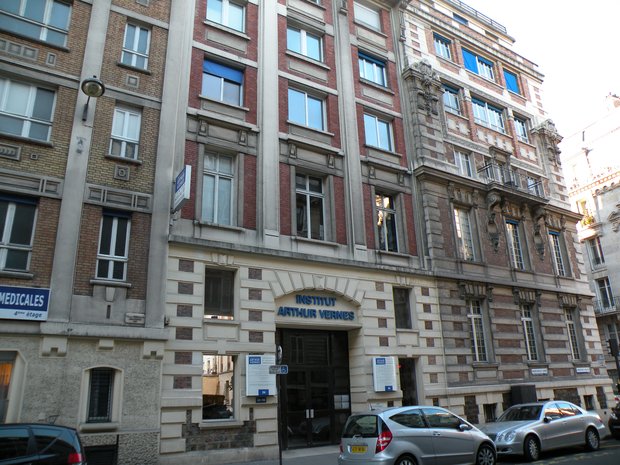  Institut Arthur Vernes